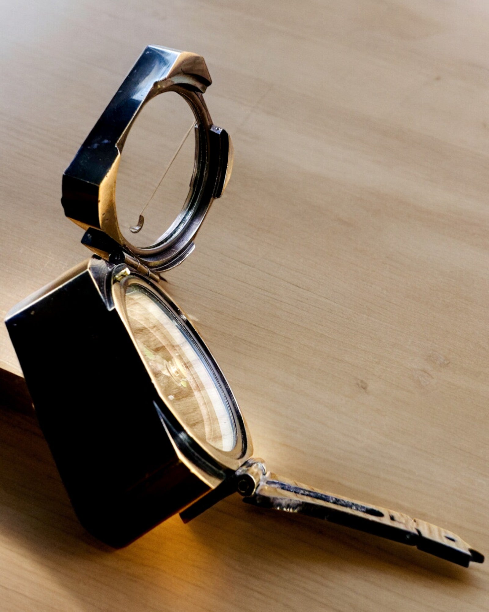 Solidní, prémiový kapitánský kompas „Navigator” - s možností personalizace gravírováním