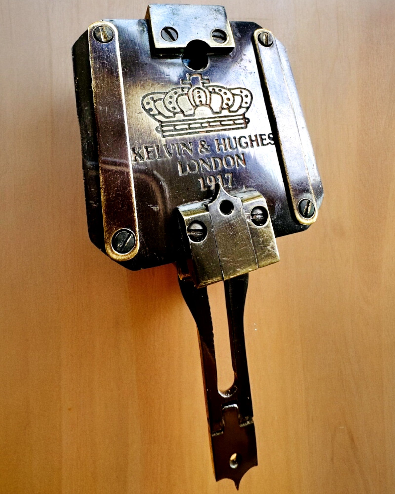 Solidní, prémiový kapitánský kompas „Navigator” - s možností personalizace gravírováním