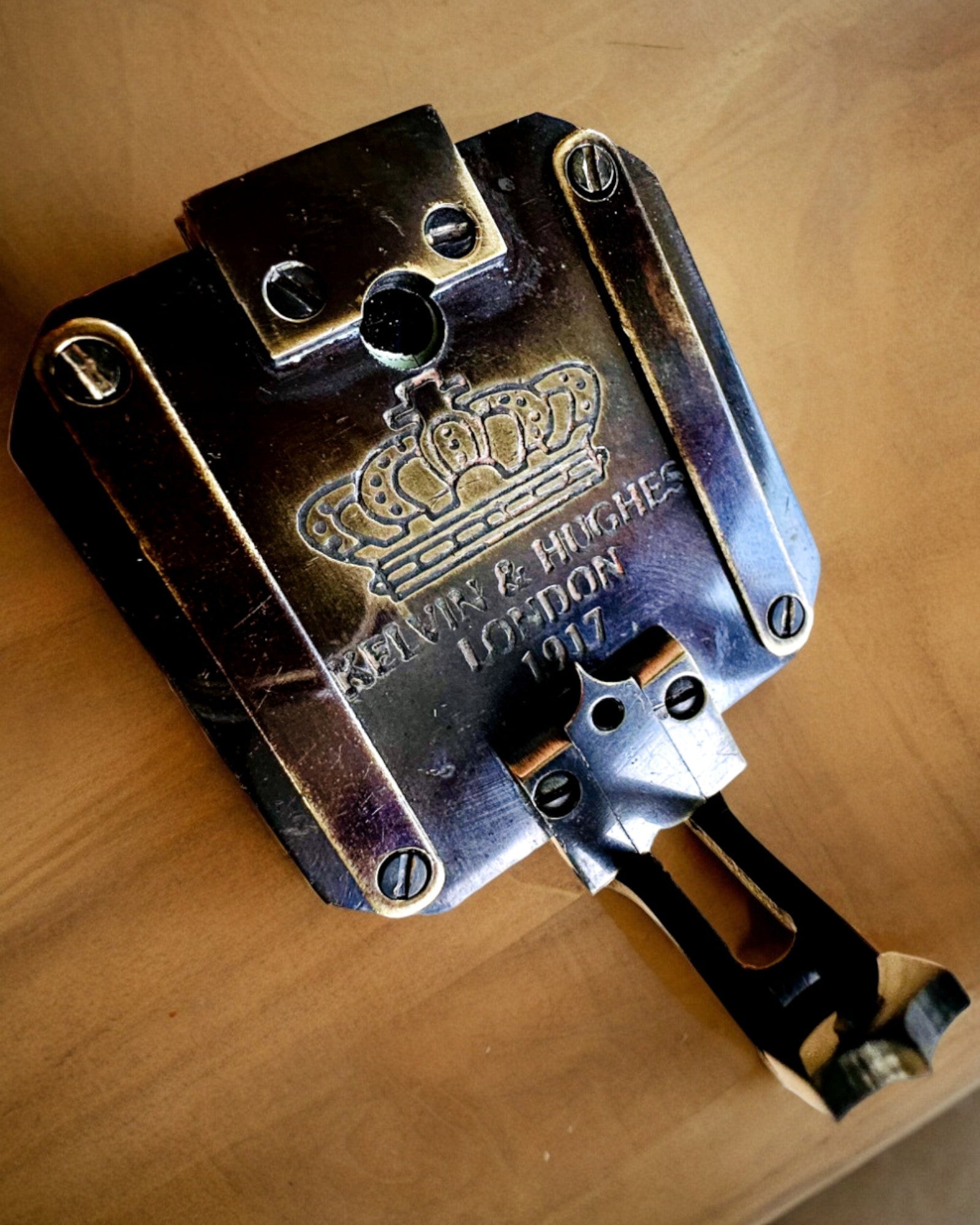 Solidní, prémiový kapitánský kompas „Navigator” - s možností personalizace gravírováním