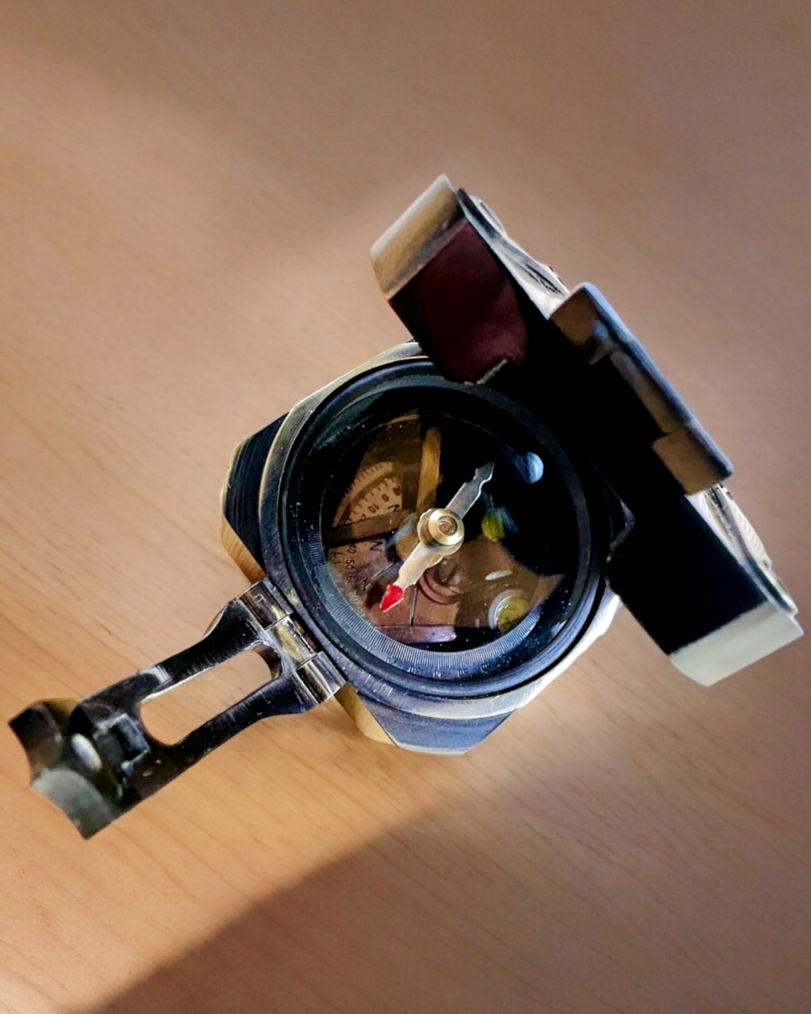 Solidní, prémiový kapitánský kompas „Navigator” - s možností personalizace gravírováním