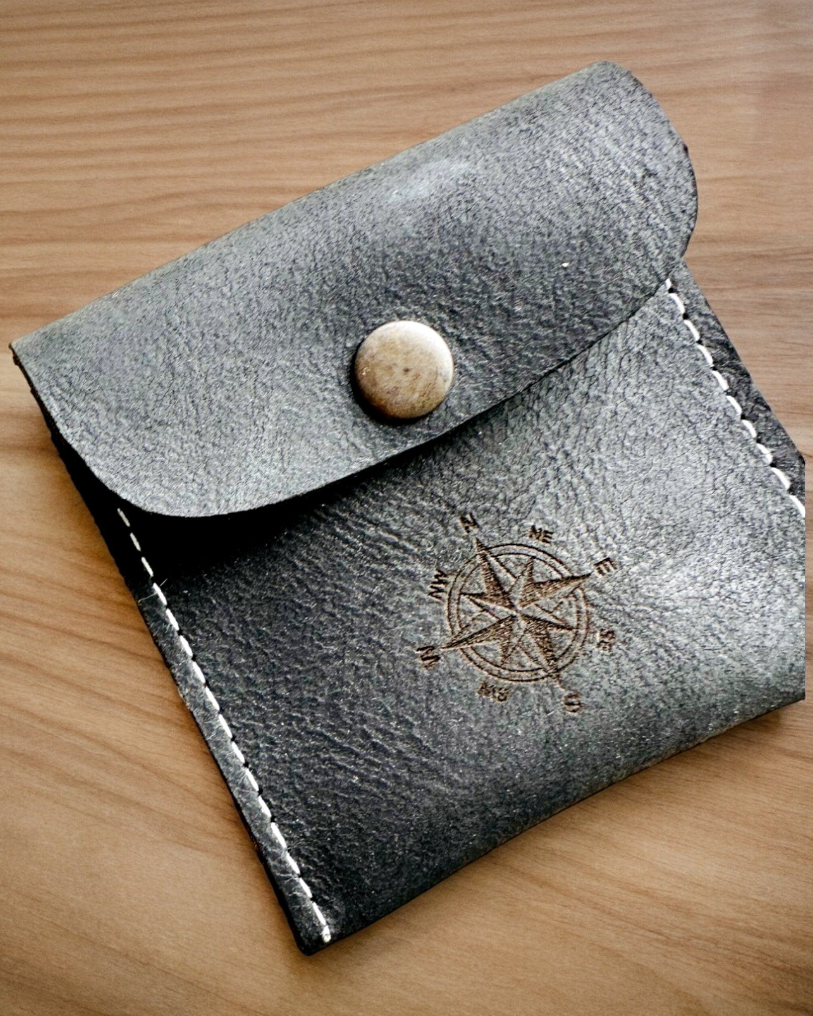 Pouzdro na kapesní hodinky nebo kompas Cestovatel - možnost personalizace gravírováním