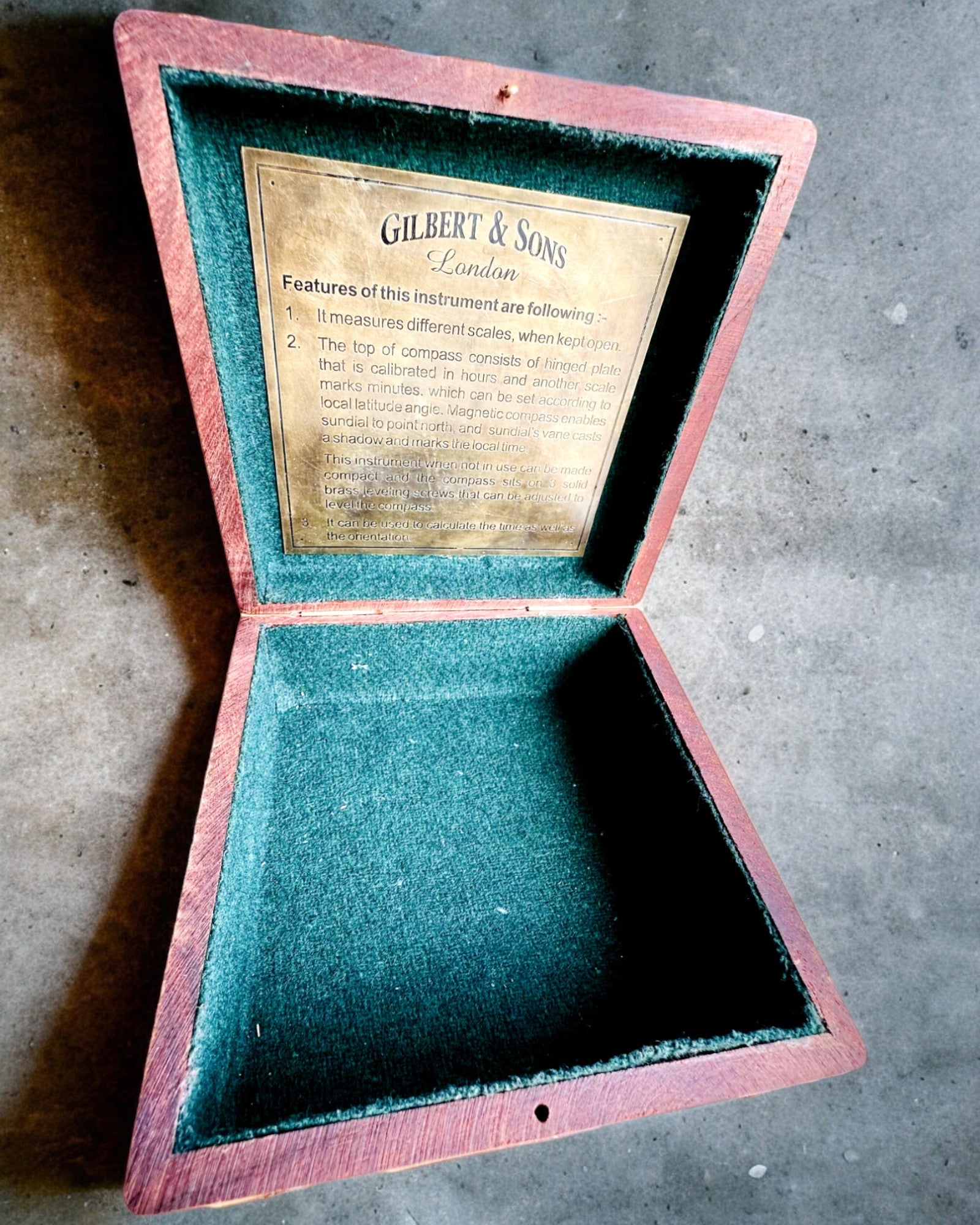 Velká Dřevěná Krabice na Kompas "Gilbert & Sons" s Možností Gravírování