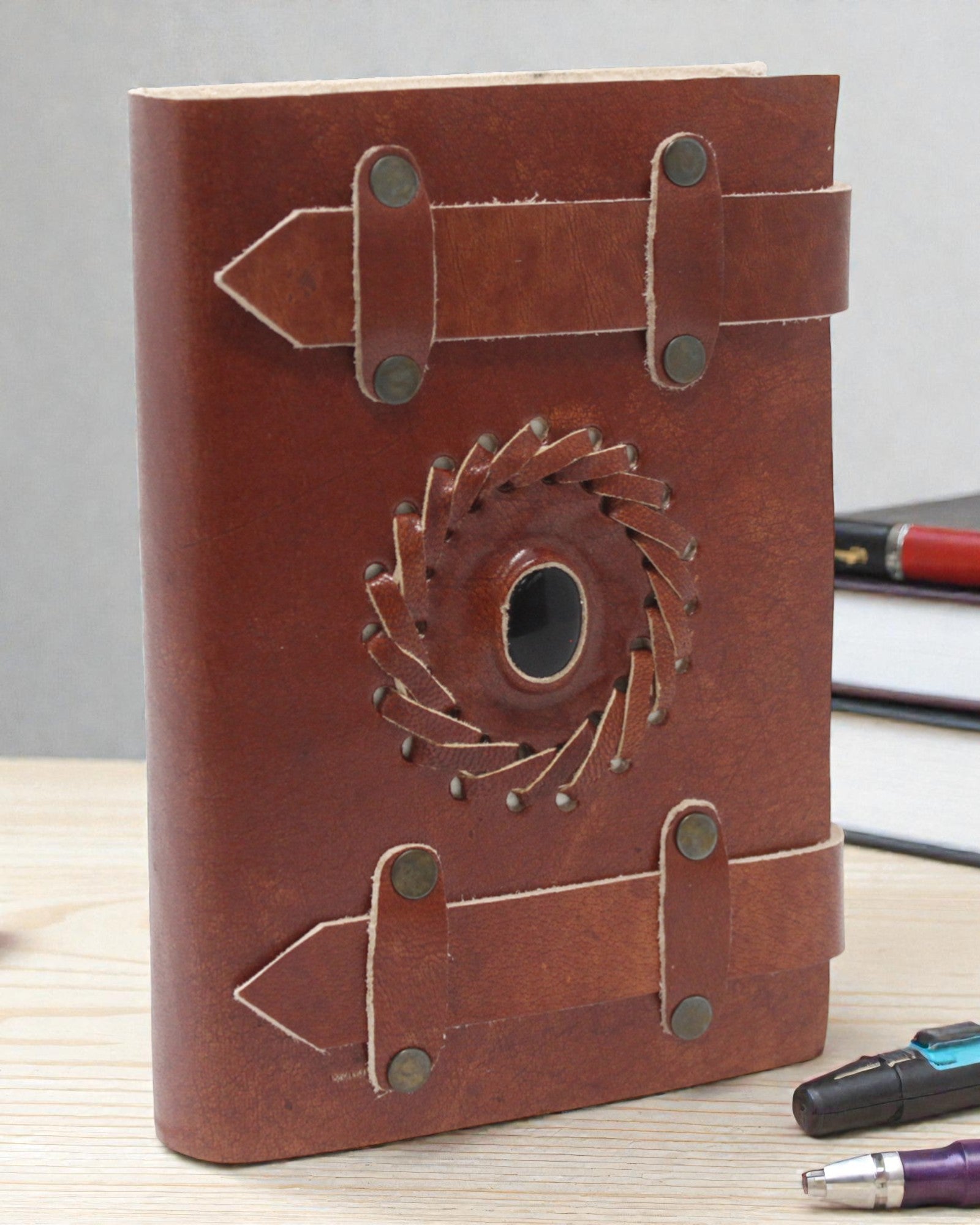 Шкіряний «Чорний онікс» із ремінцями, записник 15×10 см