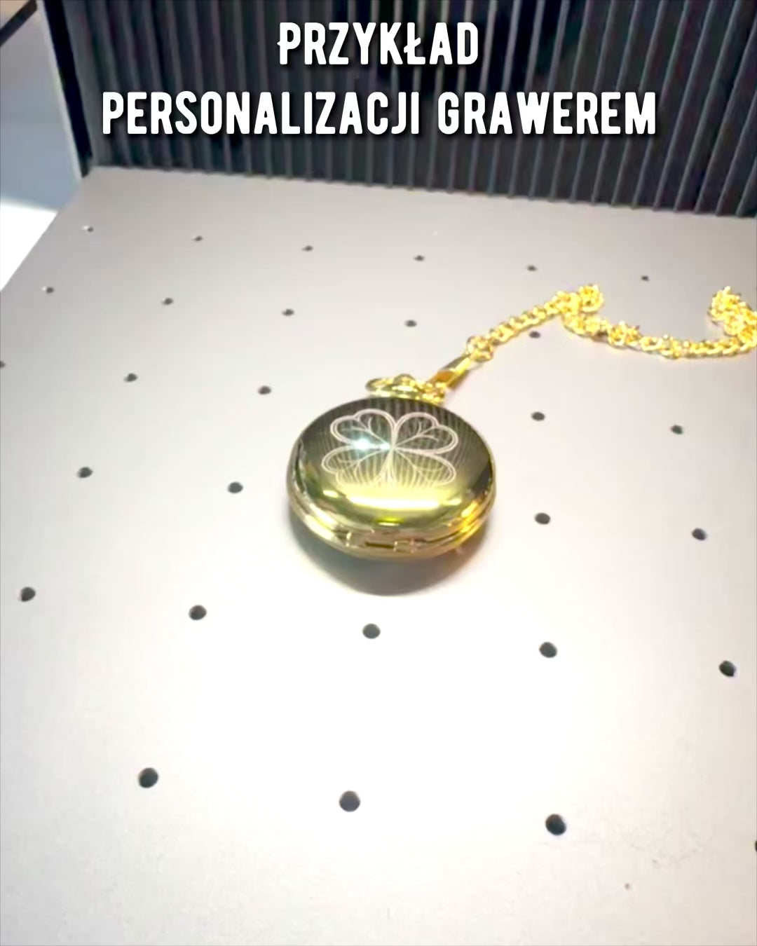 Ceas de buzunar de culoare aurie cu posibilitate de gravare