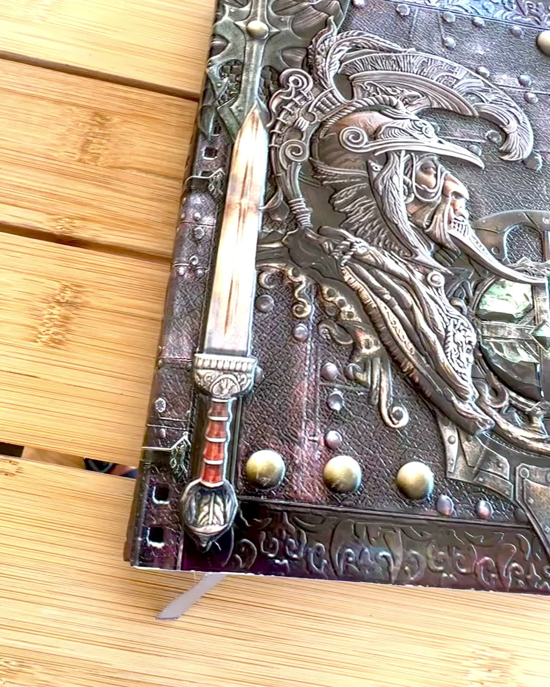Kronika Válečníka Zápisník s Motivem Rytíře, zápisník s možností personalizace gravírováním jako dárek