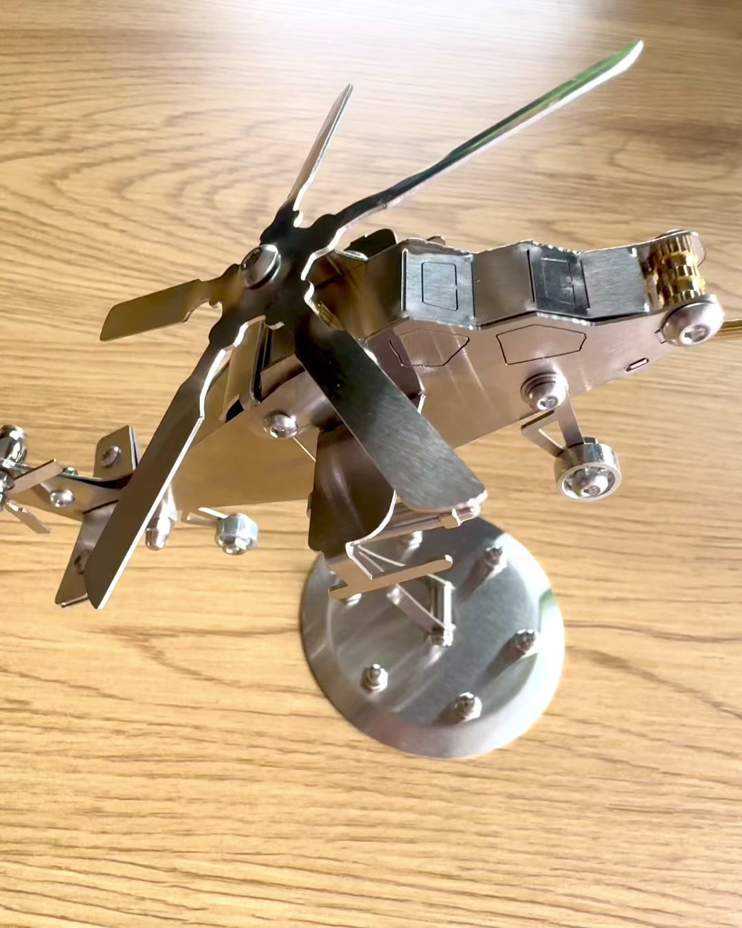 Metal Model Helicopter "SkyRider" – Adjustable Desk Stand with Personalized Engraving for Gift