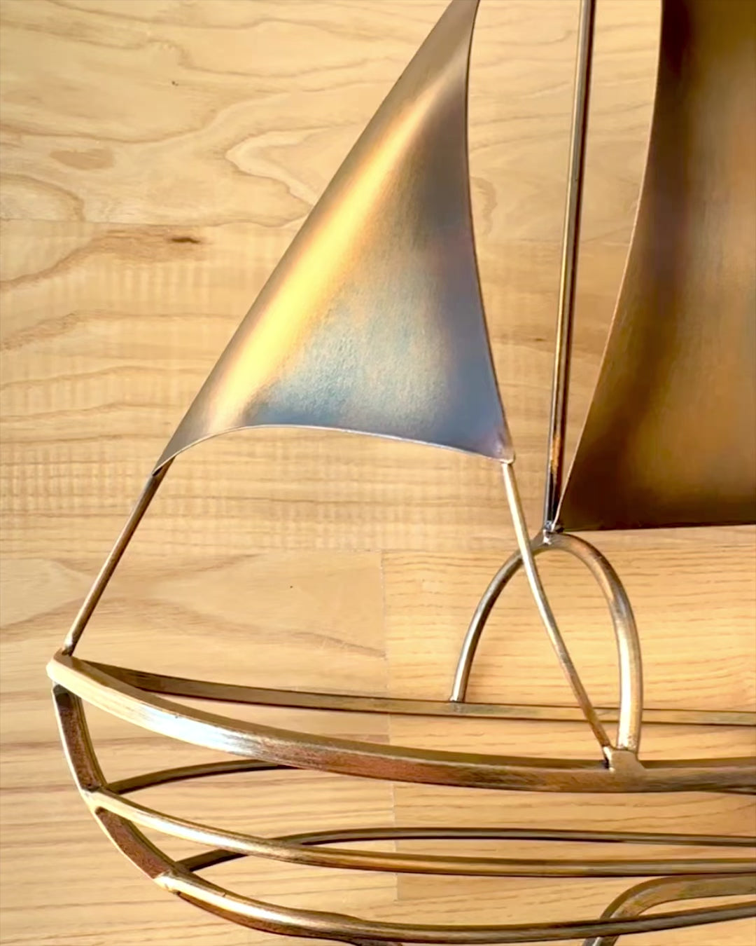 Металевий Стійка для Вина 45 см висоти, "Морська Фантазія" - у Формі Вітрильника з Можливістю Гравіювання на подарунок