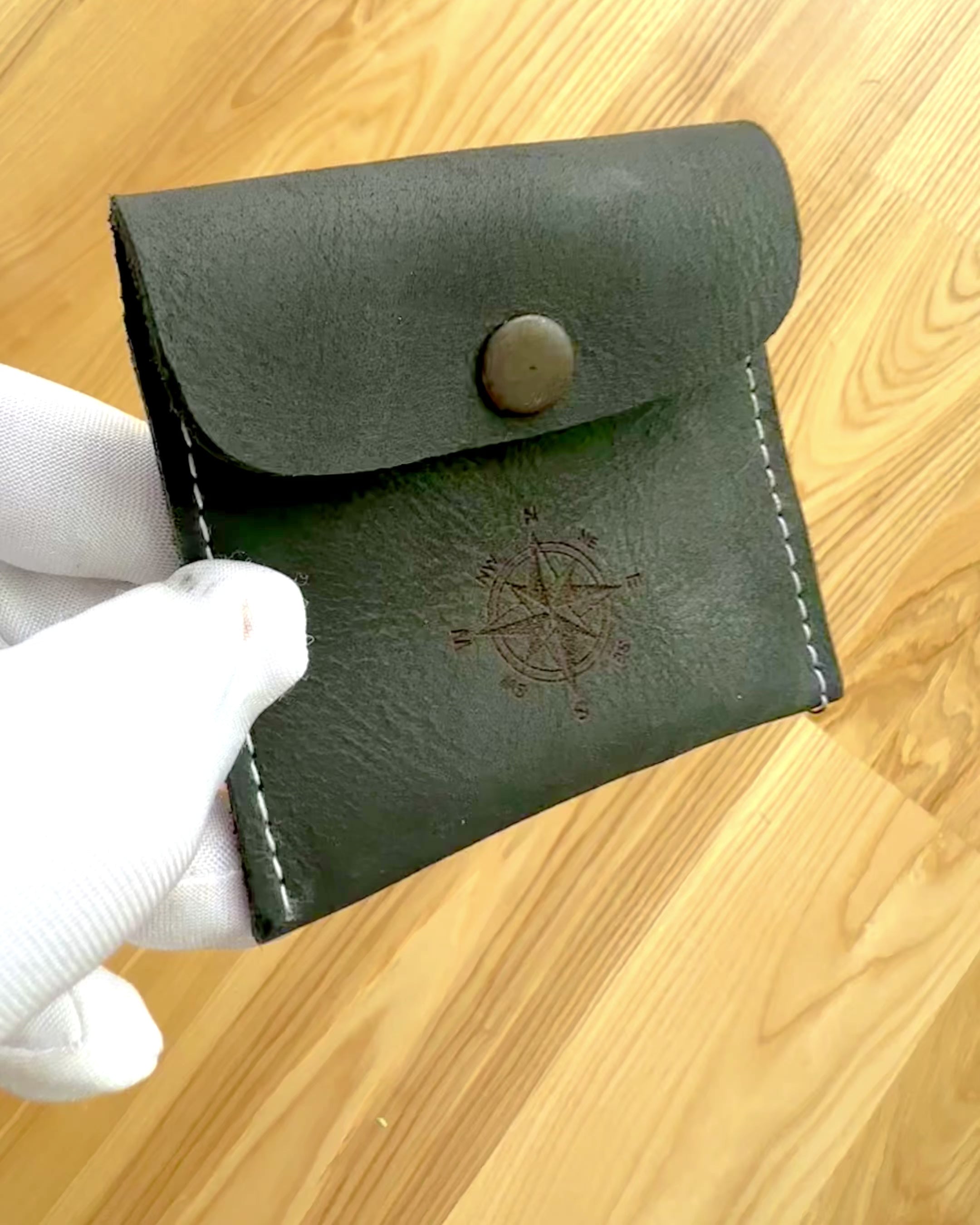 Pouzdro na kapesní hodinky nebo kompas Cestovatel - možnost personalizace gravírováním