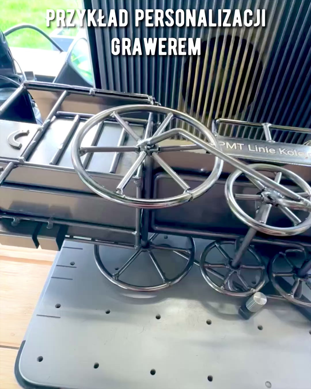 Локомотив з заліза «Retro Express» – декорація, модель, ручної роботи з можливістю гравірування на подарунок