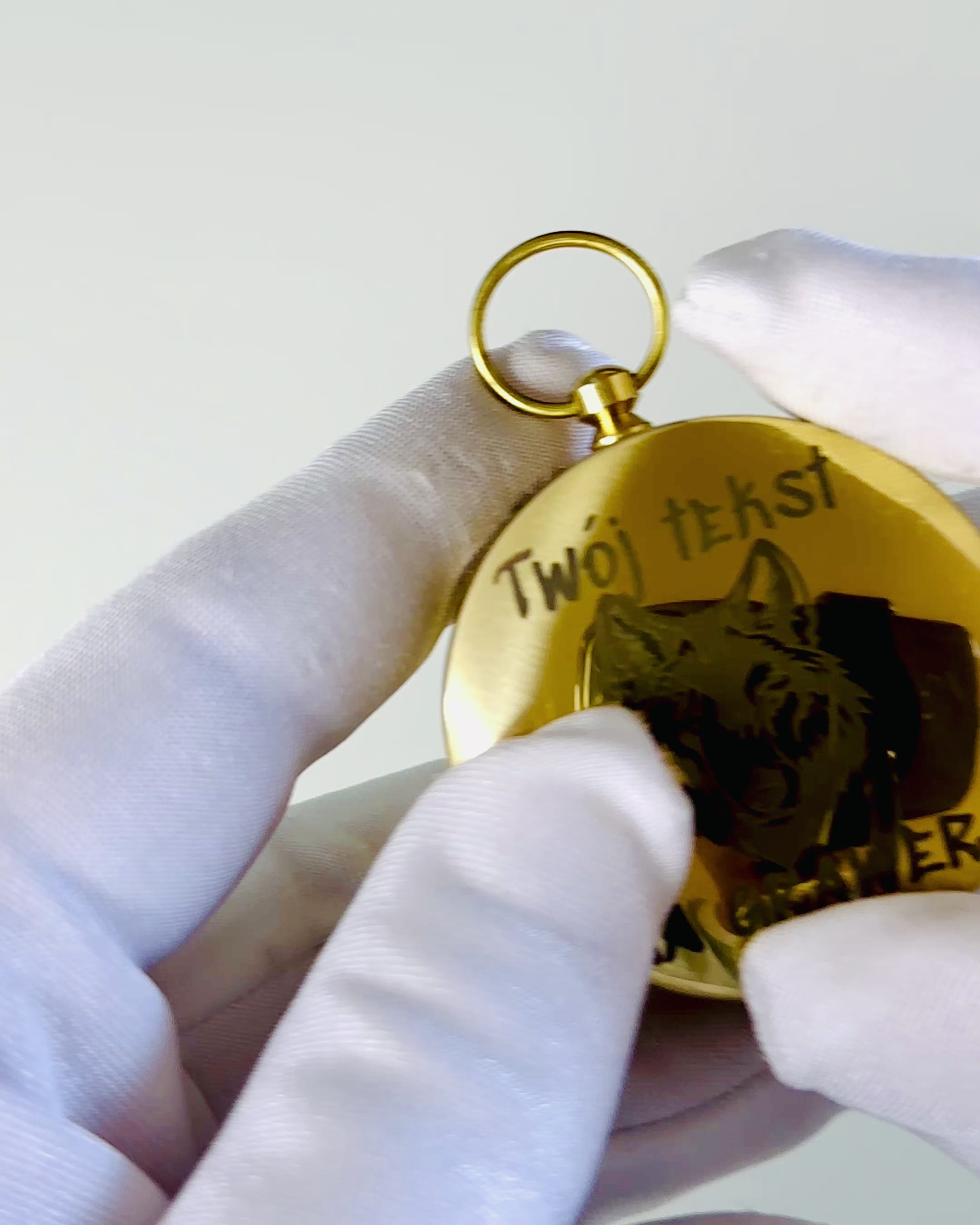 Vodotěsný Mosazný Kompas se Svítícím Efektem - Nezbytnost pro Pěší Turistiku a Kempování, personalizace gravírováním