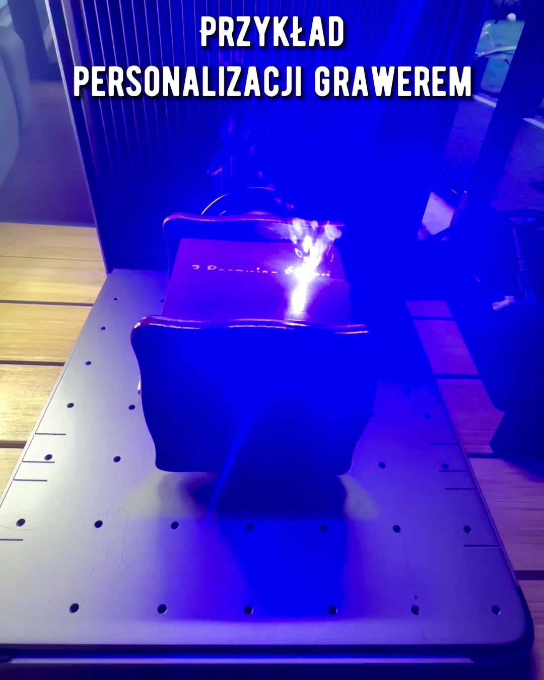 Tradiční mlýnek na kávu Aroma klasiky - s možností gravírování, personalizace jako dárek
