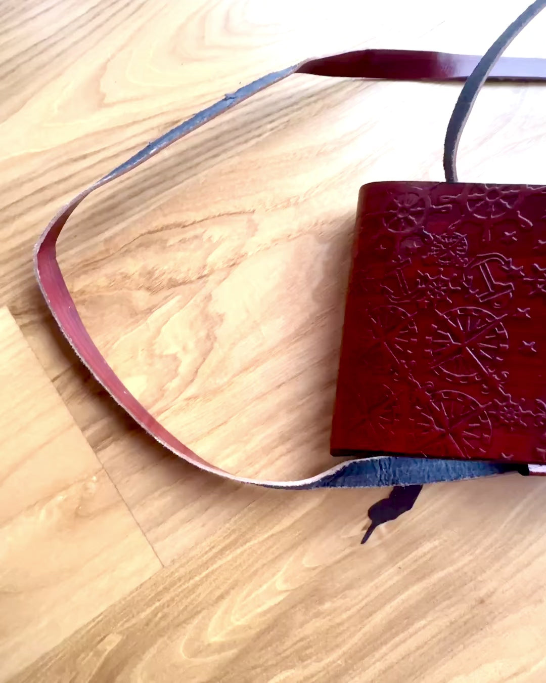 Kožené pouzdro, obal na vycházkové hole - možnost personalizace gravírováním jako dárek