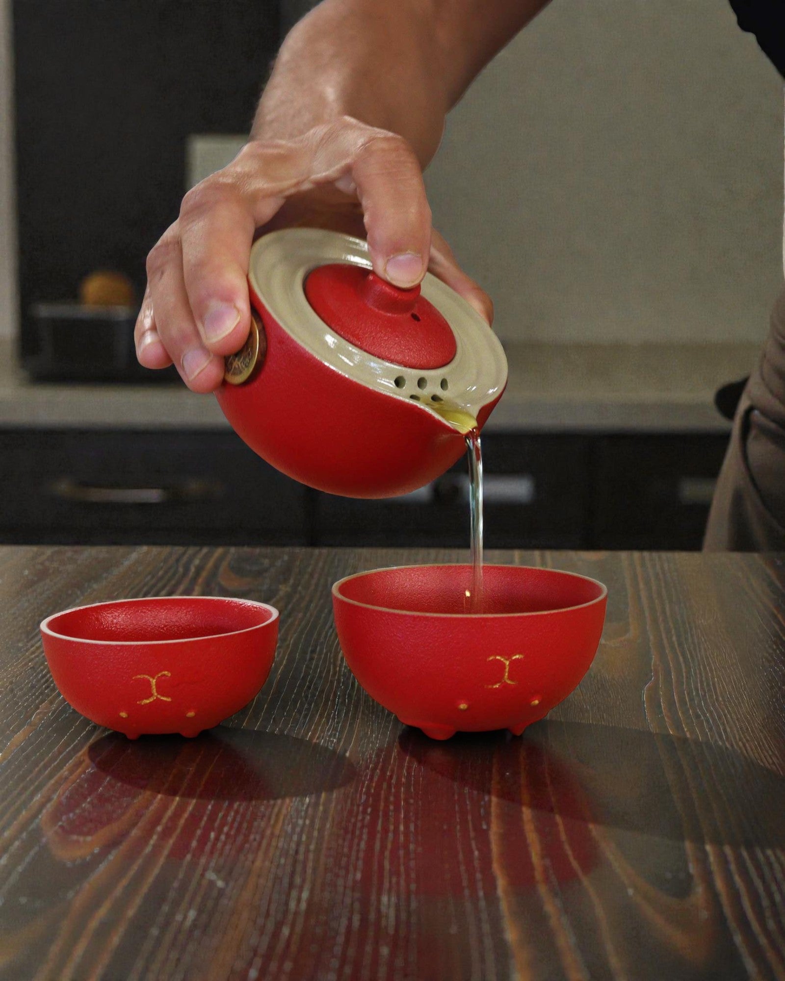 Red Fortune Cat – Tea Set with 2 Cups (Red)