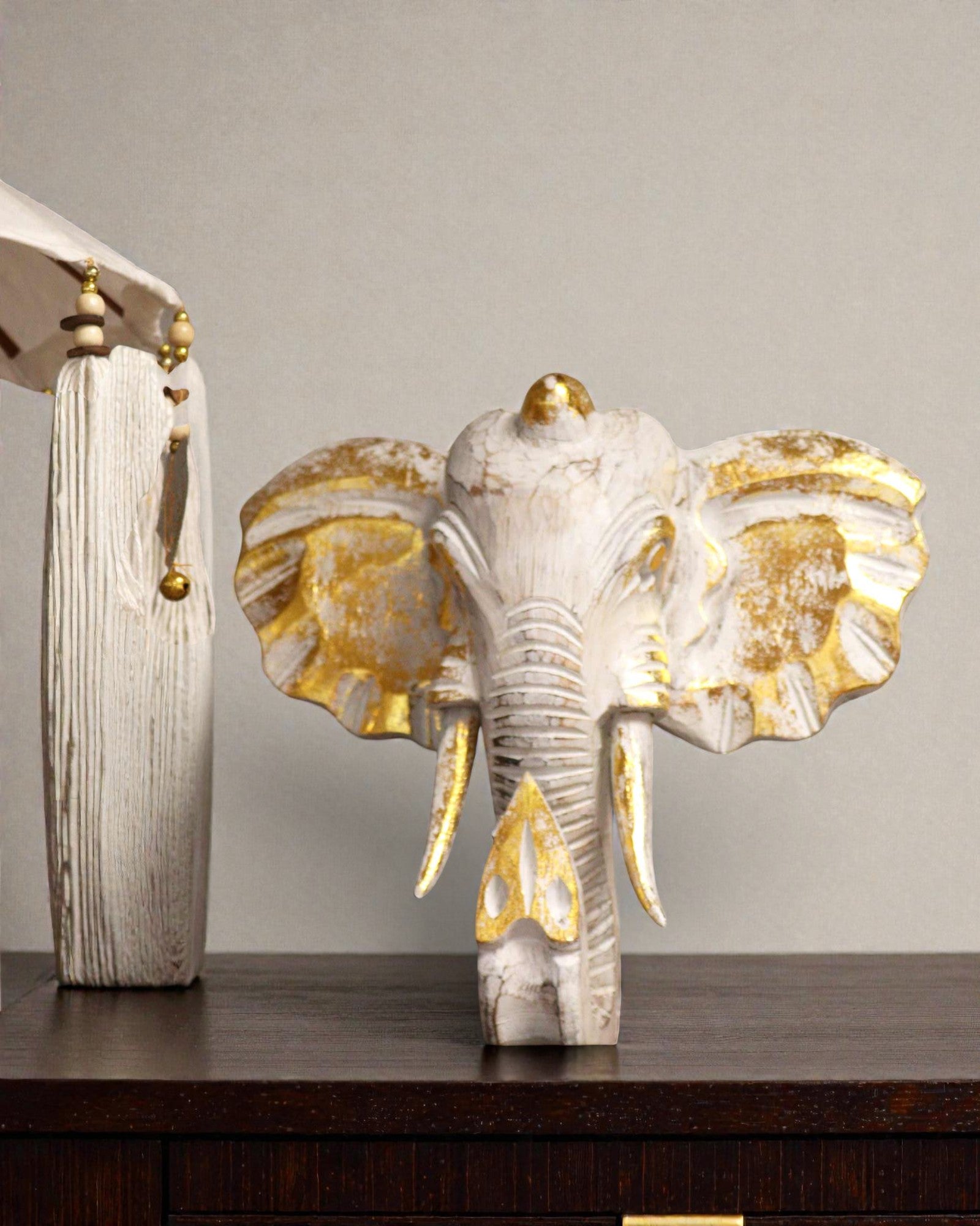 Large Elephant Head 29x26 cm – White and Gold
