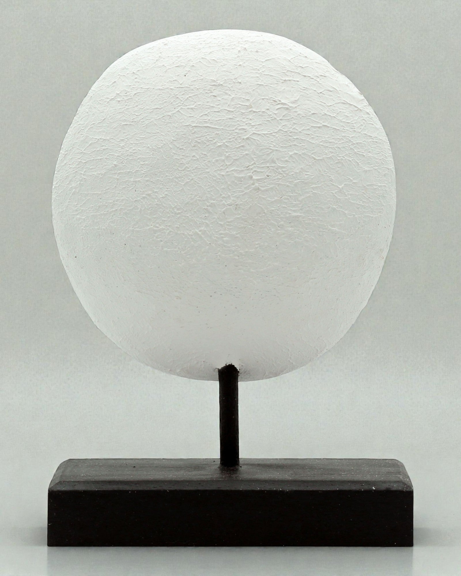 Timorska Maska Strażnik Przodków 27x20 cm – Biała