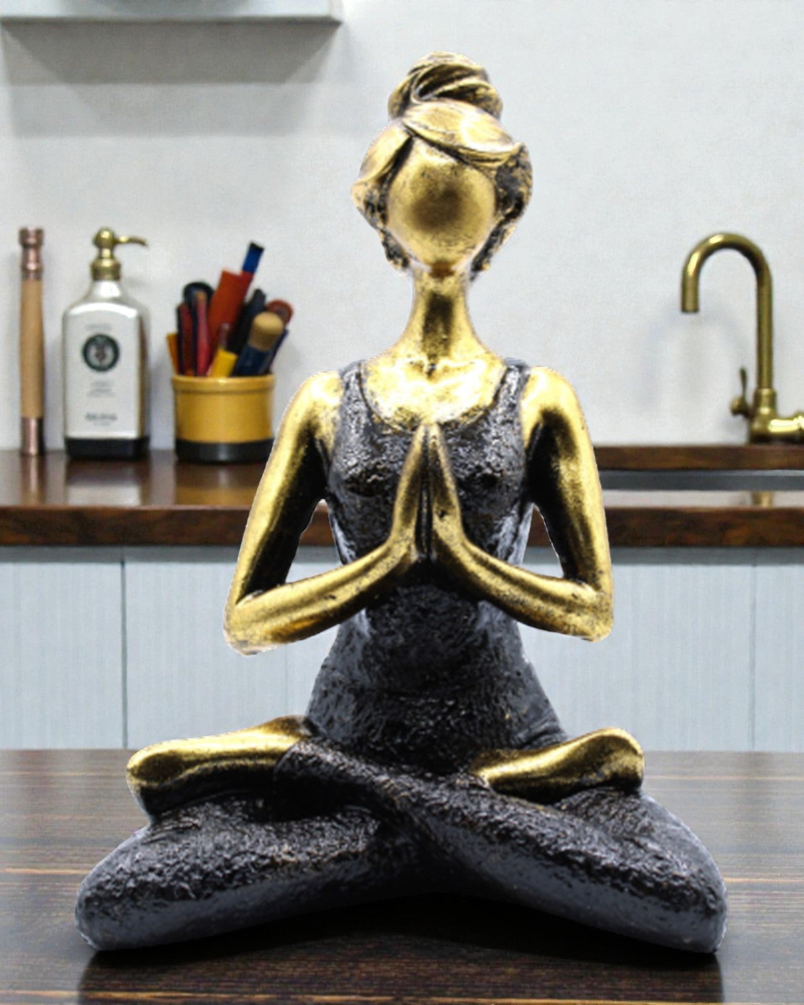 Woman Figurine 24 cm – Yoga Gold-Black Strength