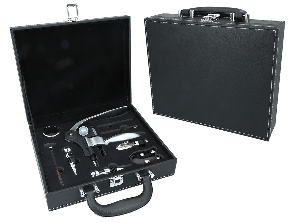 Набір винних аксесуарів в елегантній валізці з можливістю персоналізації гравіюванням