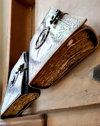 Преміум Щоденник, Античний візерунок, Шкіряний Нотатник "Магічна Хроніка" 200 сторінок, 2 варіанти на вибір, персоналізація гравіюванням