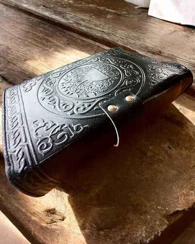 Преміум Щоденник, Античний візерунок, Шкіряний Нотатник "Магічна Хроніка" 200 сторінок, 2 варіанти на вибір, персоналізація гравіюванням