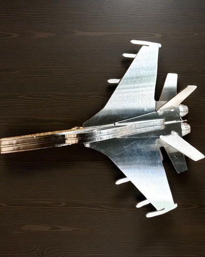 Model Metalic de Avion de Vânătoare „SkyRaptor” – oțel inoxidabil, gravură personalizată pentru cadou