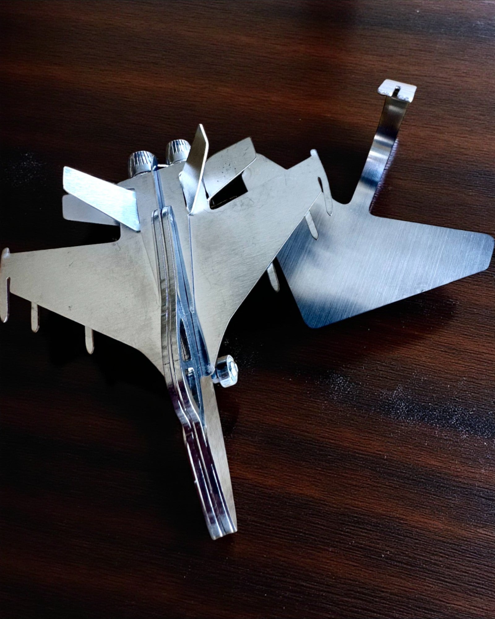 Model Metalic de Avion de Vânătoare „SkyRaptor” – oțel inoxidabil, gravură personalizată pentru cadou