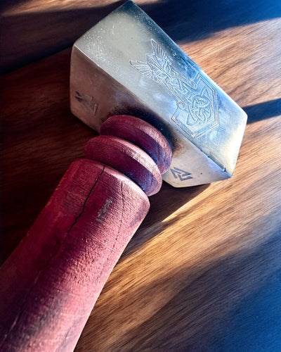 Мйольнір Скальдів – 33 см, Ручної Ковки Молот Вікінгів з Можливістю Гравіювання