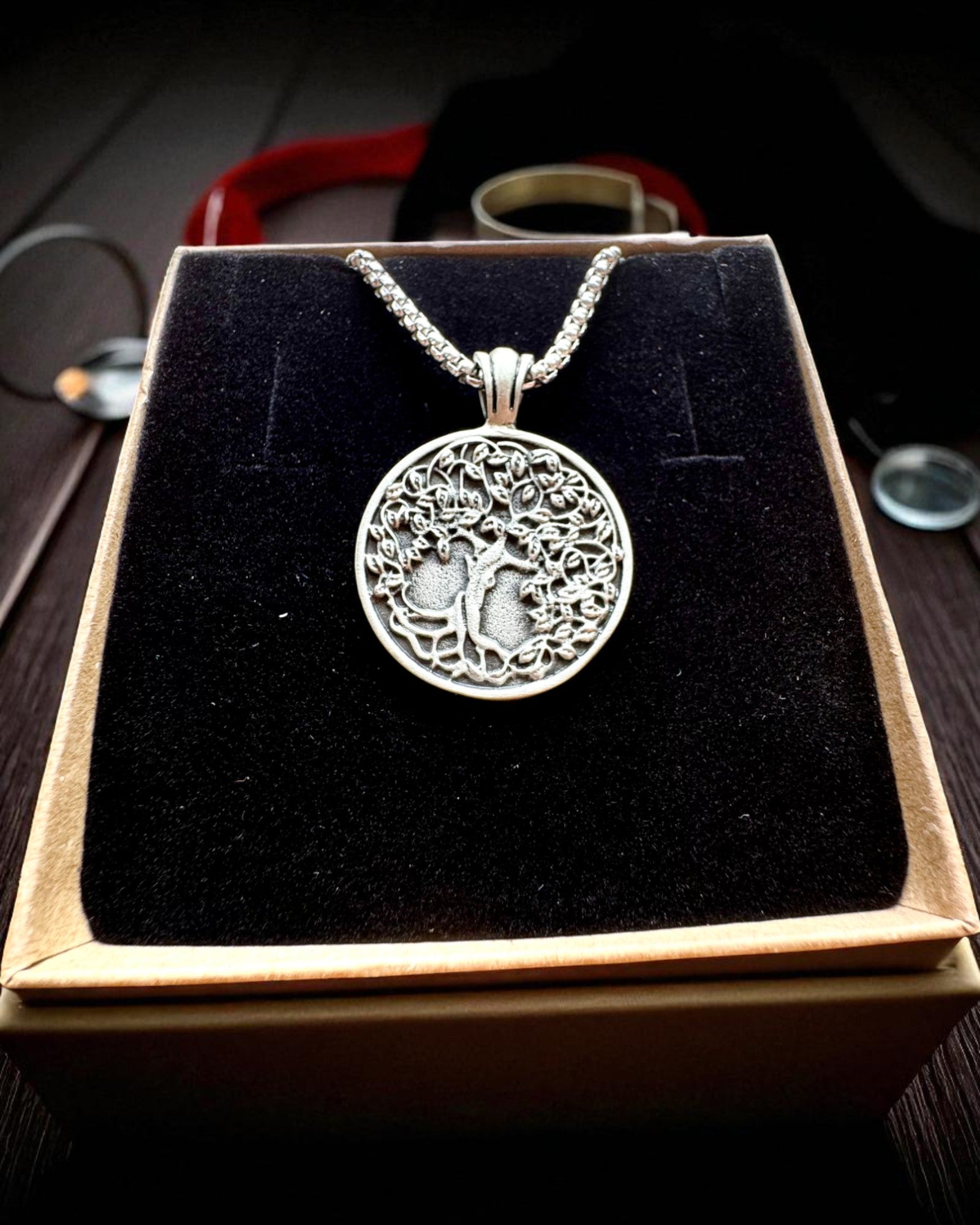 Amuletul Arborele Vieții cu Posibilitate de Gravare - colierul „Vitalitatea Naturii”, personalizare