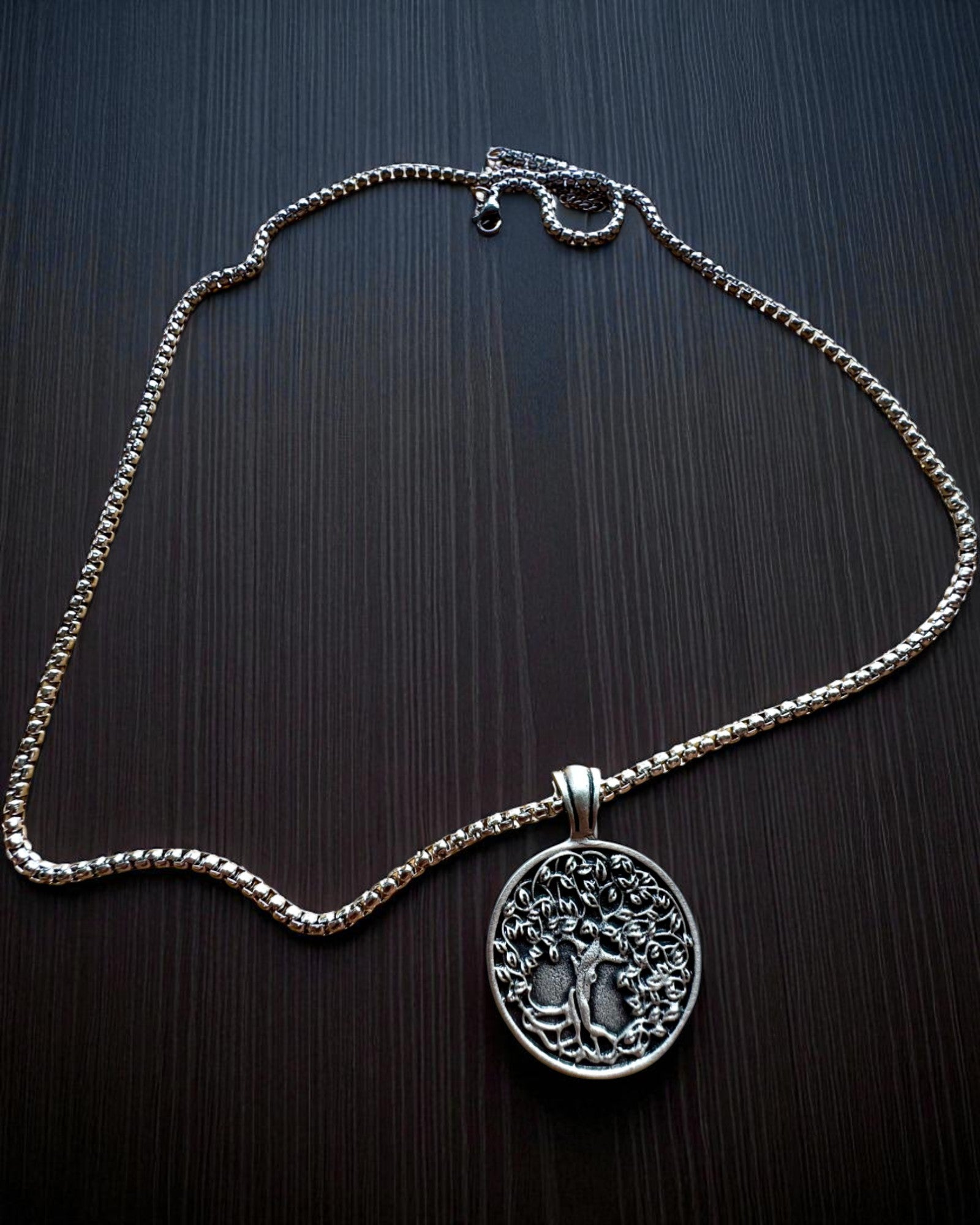 Amuletul Arborele Vieții cu Posibilitate de Gravare - colierul „Vitalitatea Naturii”, personalizare