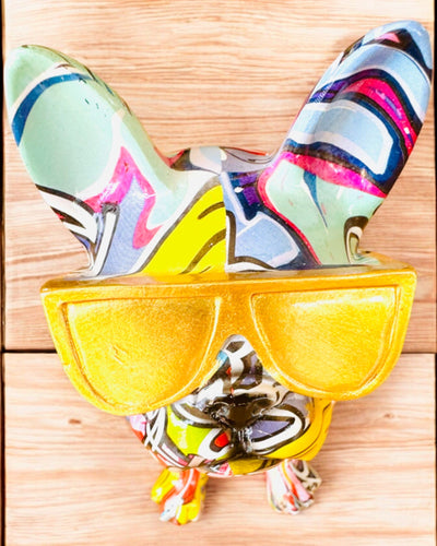 Barevný Bulldog s Brýlemi - Unikátní Dekorace Interiéru, dekorativní figurka jako dárek, personalizace gravírováním