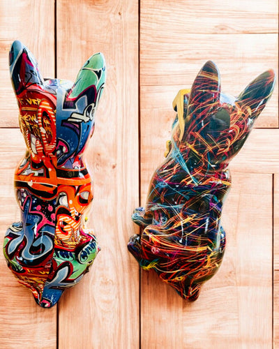 Barevný Bulldog s Brýlemi - Unikátní Dekorace Interiéru, dekorativní figurka jako dárek, personalizace gravírováním