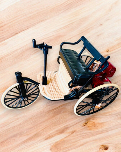 Retro tříkolka Benz Patent-Motorwagen - sběratelský model, personalizace gravírováním jako dárek