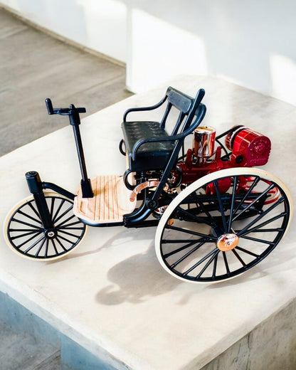Retro tříkolka Benz Patent-Motorwagen - sběratelský model, personalizace gravírováním jako dárek