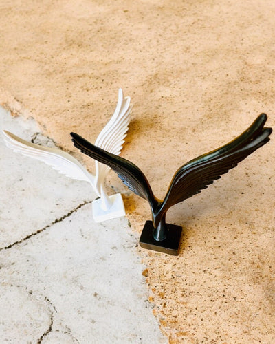 Figurină Elegantă Aripi de Îngeri 15 cm înălțime – "Gardienii Înaripați", posibilitate de personalizare cu gravură pentru cadou, personalizare, 2 variante de culoare