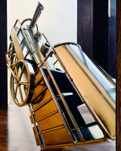 Lokomotiva ze železa „Retro Express“ – dekorace, model, ručně vyrobená s možností gravírování jako dárek