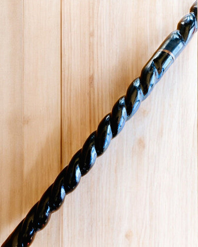 Baston de plimbare "Bastonul Majestății" din lemn, lucrat manual, posibilitate de gravare, 2 variante disponibile