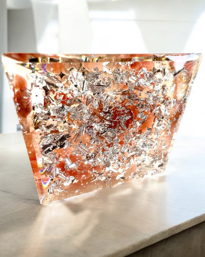 Piramida Energetică „Meditația Păcii” cu Pietre Prețioase