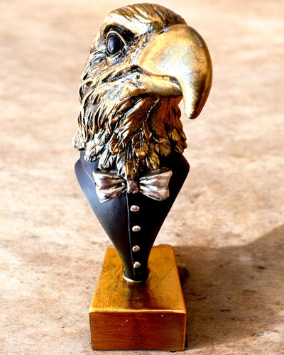 Eagle Head Figurine Büffel Warden – in Elegant Tailcoat with Engraving Option for Gift