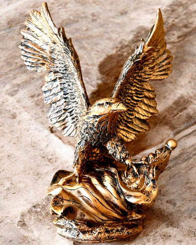 "Lord of the Winds" – Retro Eagle Statue in Vintage Style with Engraving Option