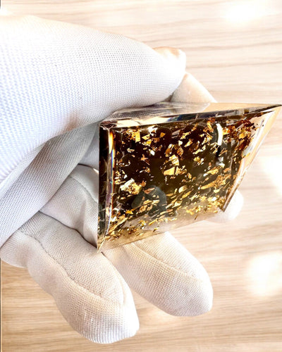 Пірамідка Енергетична оргонітова Космічної Енергії - Амулет з Аметистом і Стружками