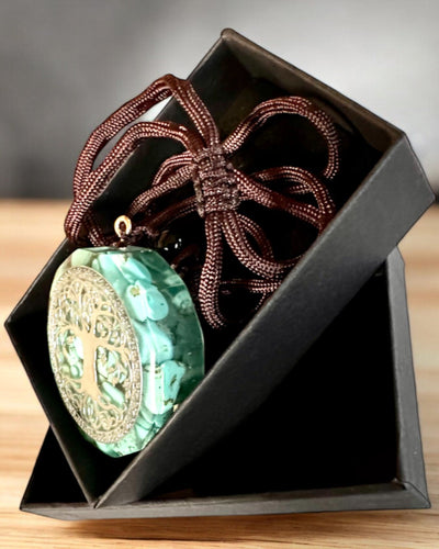 Amulet "Strom života" s tyrkysem – Vaše osobní síla, náhrdelník jako dárek, personalizace gravírováním