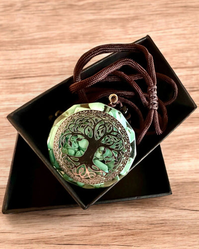 Amulet "Strom života" s tyrkysem – Vaše osobní síla, náhrdelník jako dárek, personalizace gravírováním