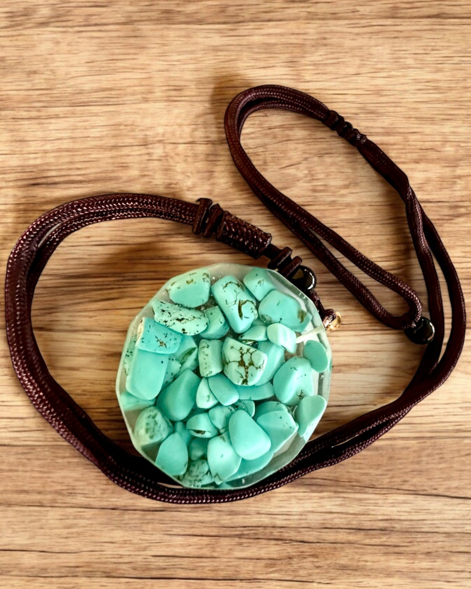 Amulet „Drzewo Życia” cu turcoaz – Puterea ta personală, colier cadou, personalizare cu gravură