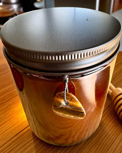 Lumânare intențională Puterea Tigrului – Încredere în sine și prosperitate, 250 ml, posibilitate de personalizare a capacului pentru cadou