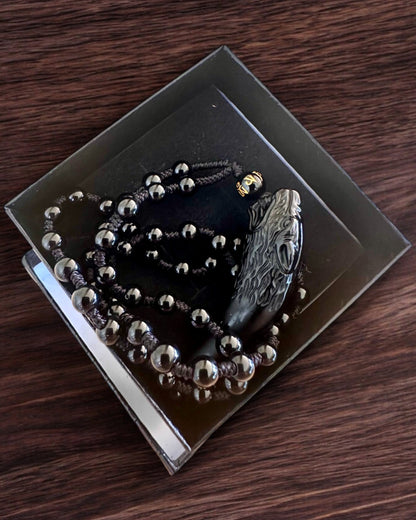 Colț de Lup din Jad - Amulet al Forței și Protecției, posibilitate de personalizare cu gravură pentru cadou