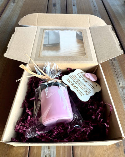 Lumânare din soia pentru intenții cu cuarț roz – dragoste, armonie și liniște a inimii, 250 ml, posibilitate de personalizare pentru cadou