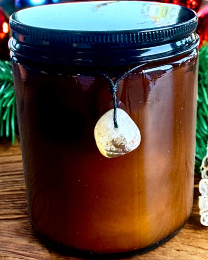 Intenční sójová svíčka 250 ml s přírodním kamenem – vyberte si svou energii: citrín nebo granát, personalizace gravírováním jako dárek