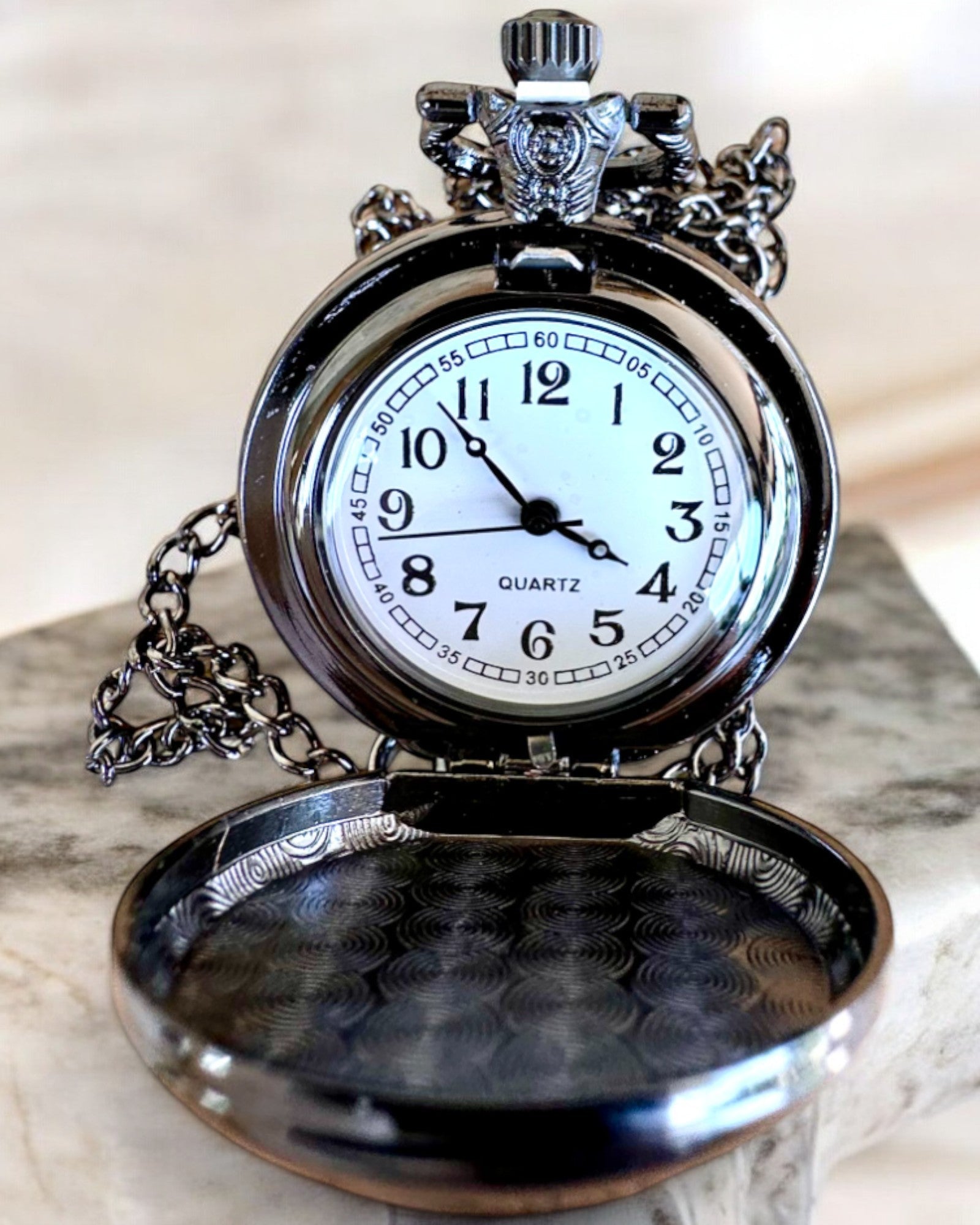 Pocket Watch "Róża Nocy", customizable with engraving for a gift