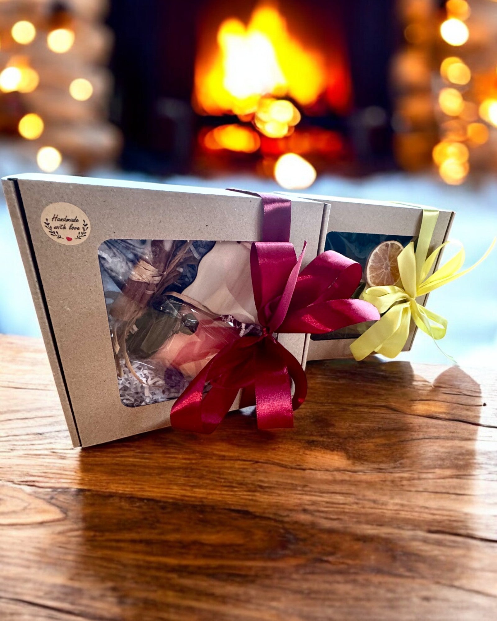 Intenční sójová svíčka 250 ml s přírodním kamenem – vyberte si svou energii: citrín nebo granát, personalizace gravírováním jako dárek