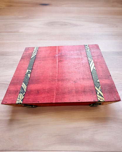Antická dřevěná šperkovnice s možností gravírování, 23 cm x 16 cm x 7,5 cm