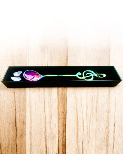 Linguriță Elegantă cu Cheie Sol – Personalizată pentru cadou, 2 variante de culoare disponibile